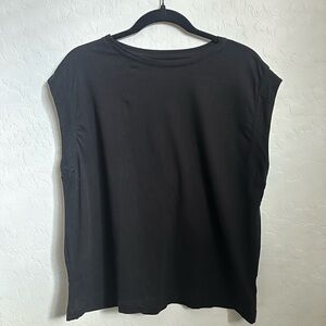 a new day Black cropped sleeve Tee